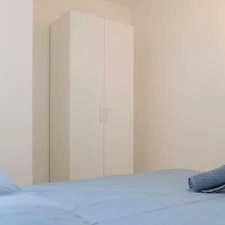 Apartman Luxurious One Bedroom By The Close To St Julians