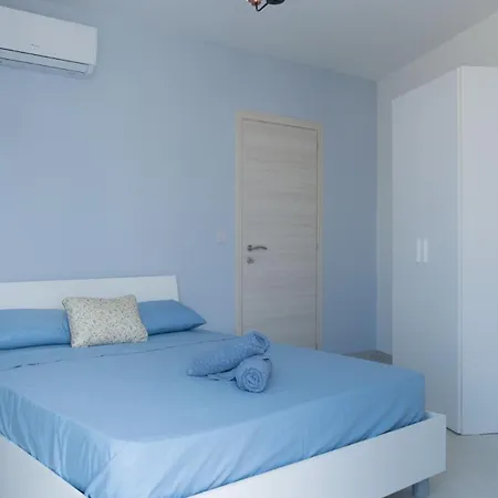 Luxurious One Bedroom By The Close To St Julians Apartman *