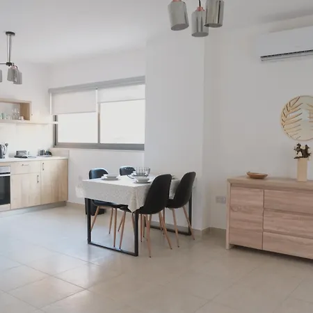 Luxurious One Bedroom By The Close To St Julians Bahar ic-Caghaq