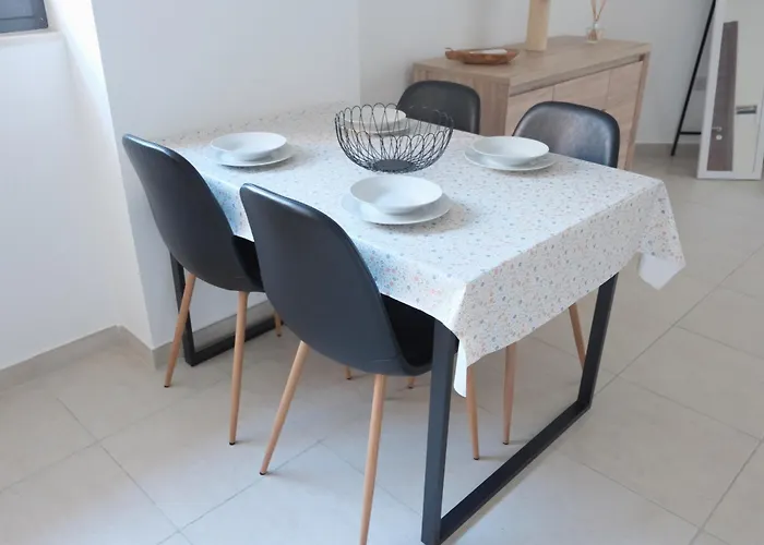 Apartmán Luxurious One Bedroom By The Close To St Julians *